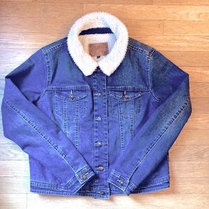 BBJ Los Angeles sherpa lined Denim Jean jacket. Medium wash. Size large